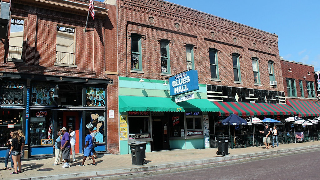 Click to Enlarge-Esc to Close EventPhotos/Route66/Memphis-3579a Blues Hall.jpg
